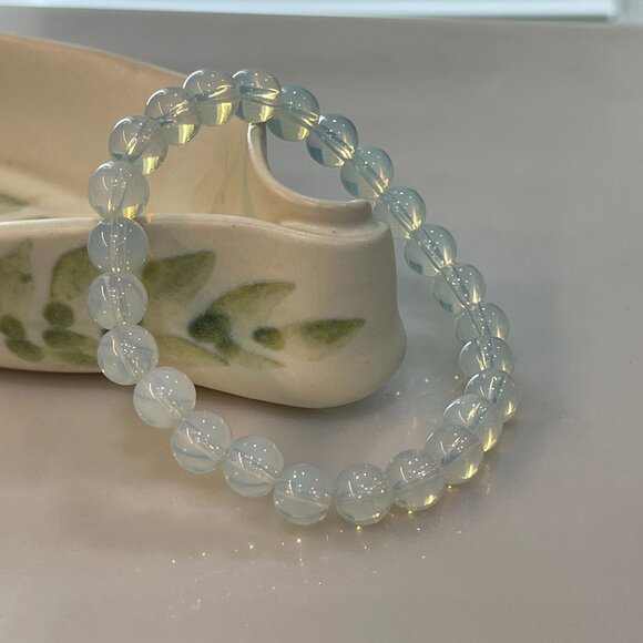 Luminous Moonstone Bracelet - Picture 4 of 13
